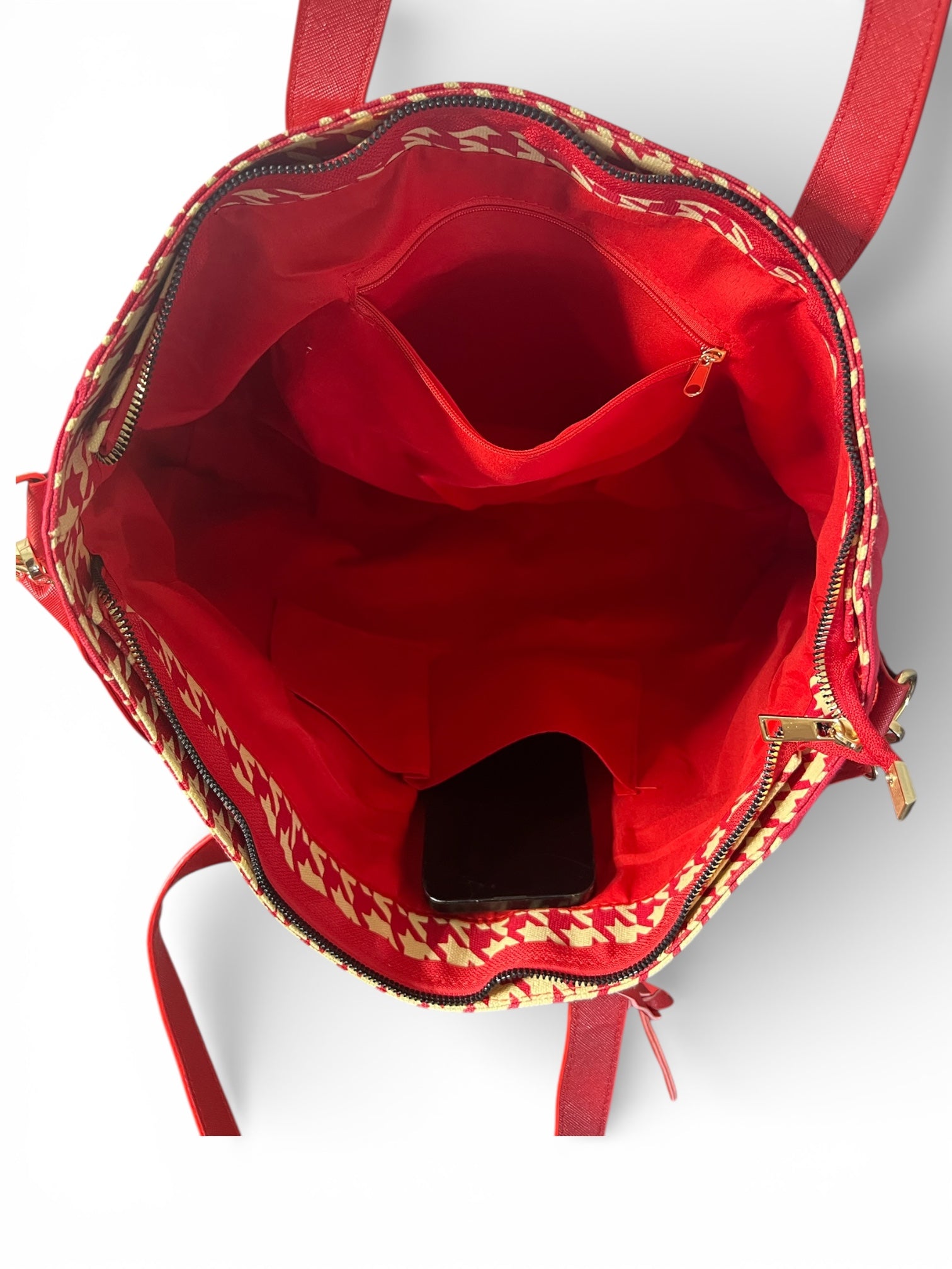 The DST Houndstooth Signature Tote Set